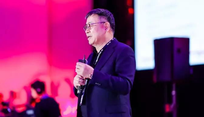 中國(guó)經(jīng)濟(jì)體制改革基金會(huì)閻焱：中國(guó)要進(jìn)入從0到1的原創(chuàng)型創(chuàng)新還有很長(zhǎng)的路要走